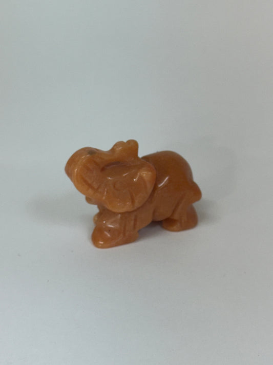 Éléphant Porte-Bonheur en Aventurine Orange – Sculpture Artisanale