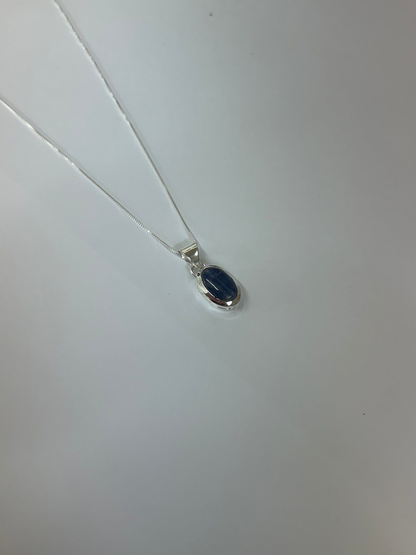 Pendentif en Chrysoprase – Apaisement et Renouveau