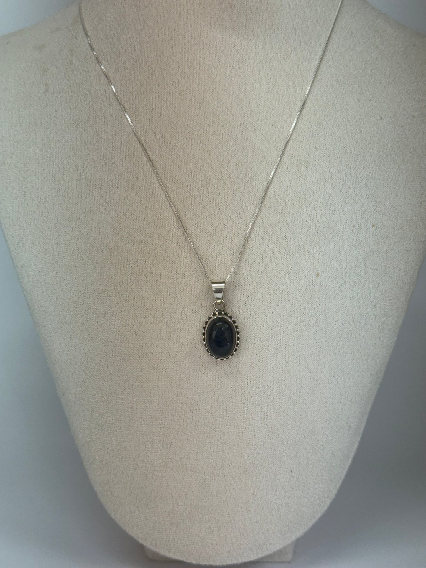Pendentif en Labradorite – Protection & Lumière Intérieure