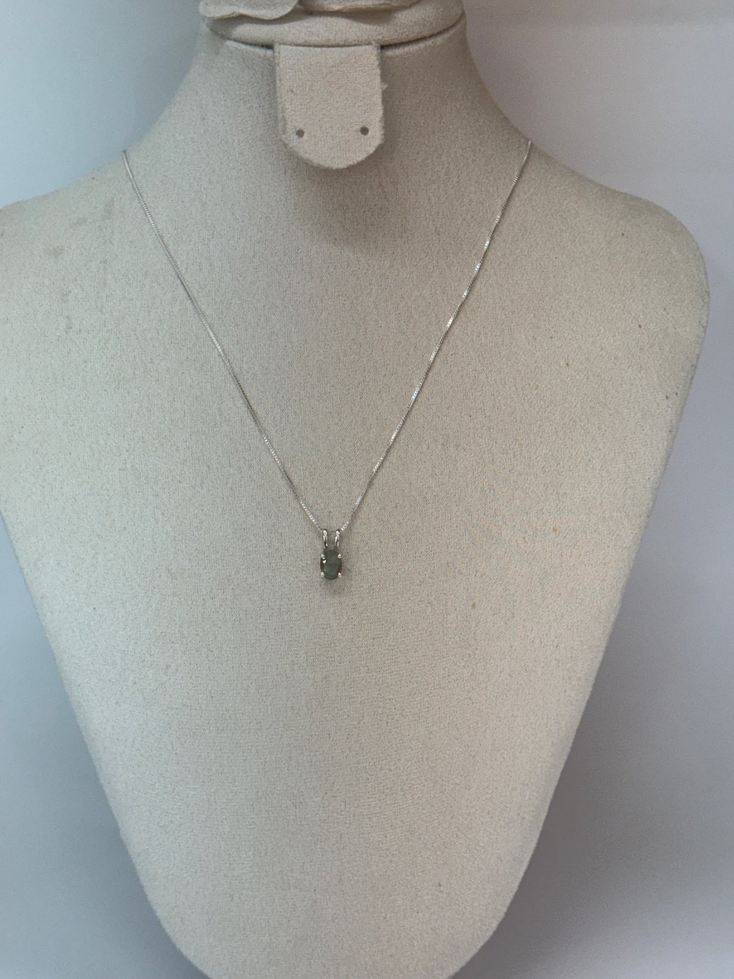 Pendentif en Labradorite – Éclat Mystique & Protection