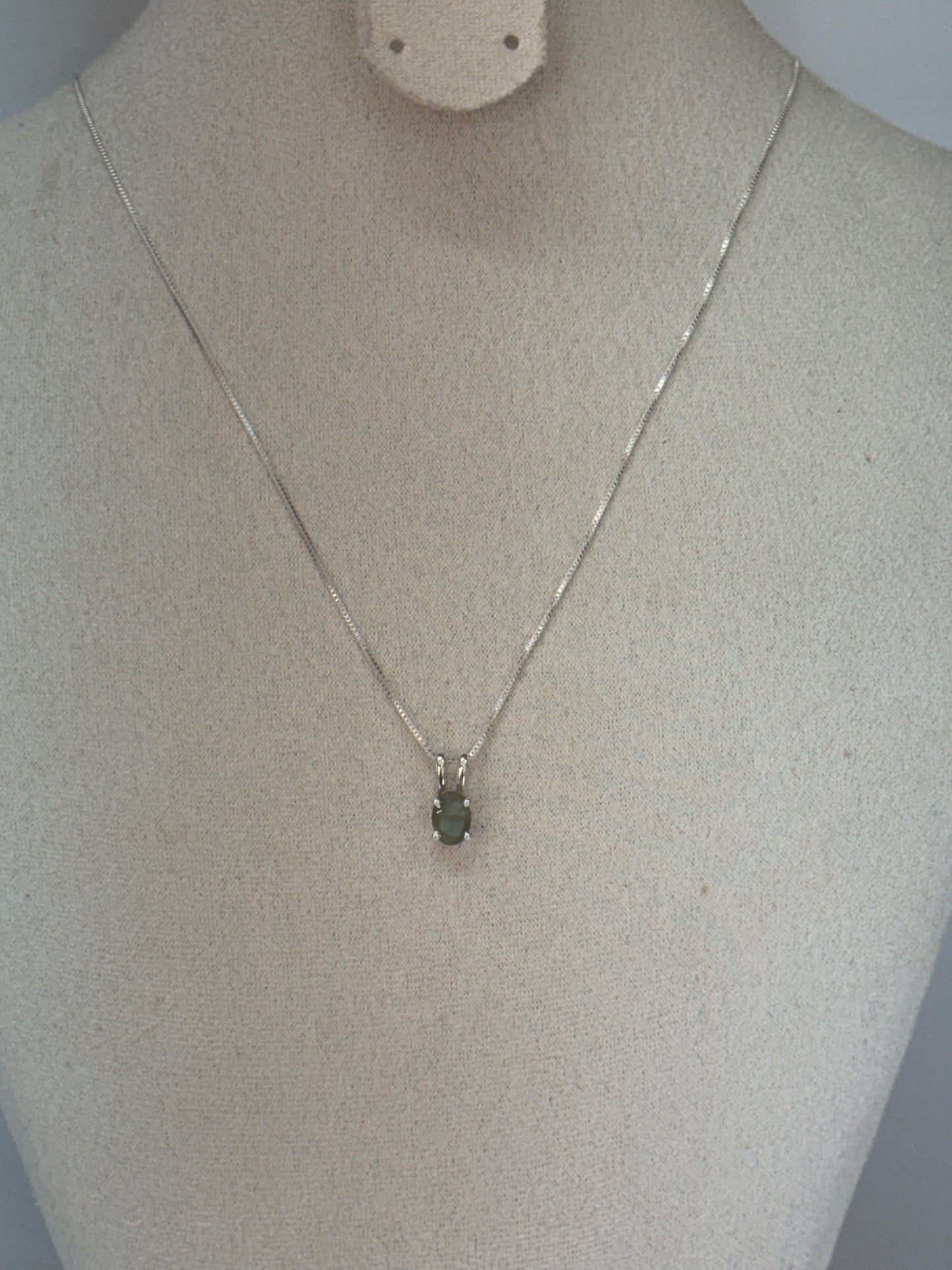 Pendentif en Labradorite – Éclat Mystique & Protection