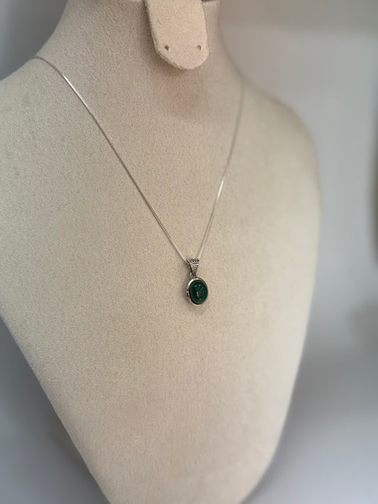 Pendentif en Malachite – Pierre de Transformation et de Protection
