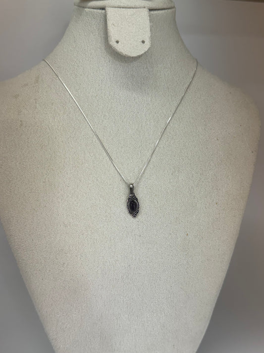 Pendentif Ovale en Améthyste – Élégance Spirituelle