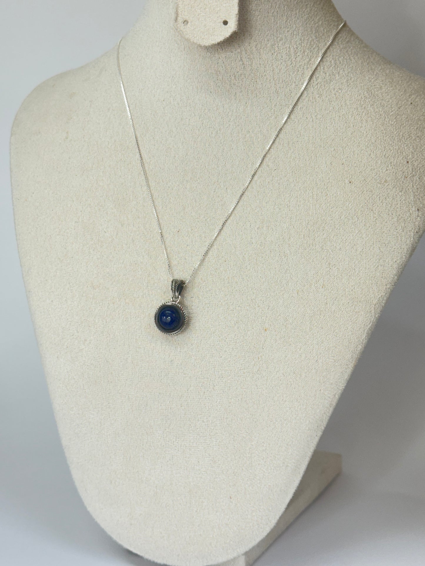 Pendentif rond en Lapis Lazuli naturel