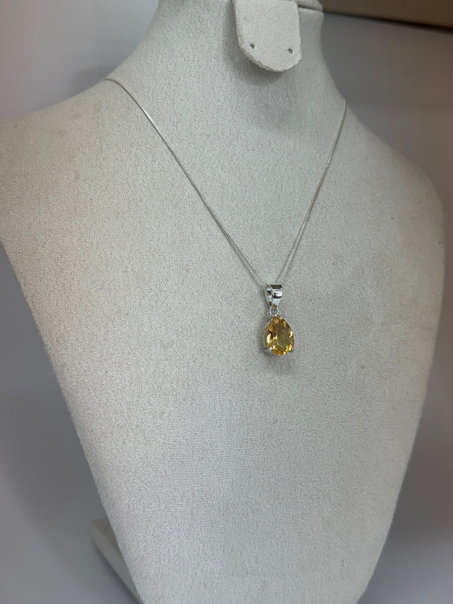 Pendentif en Citrine naturelle