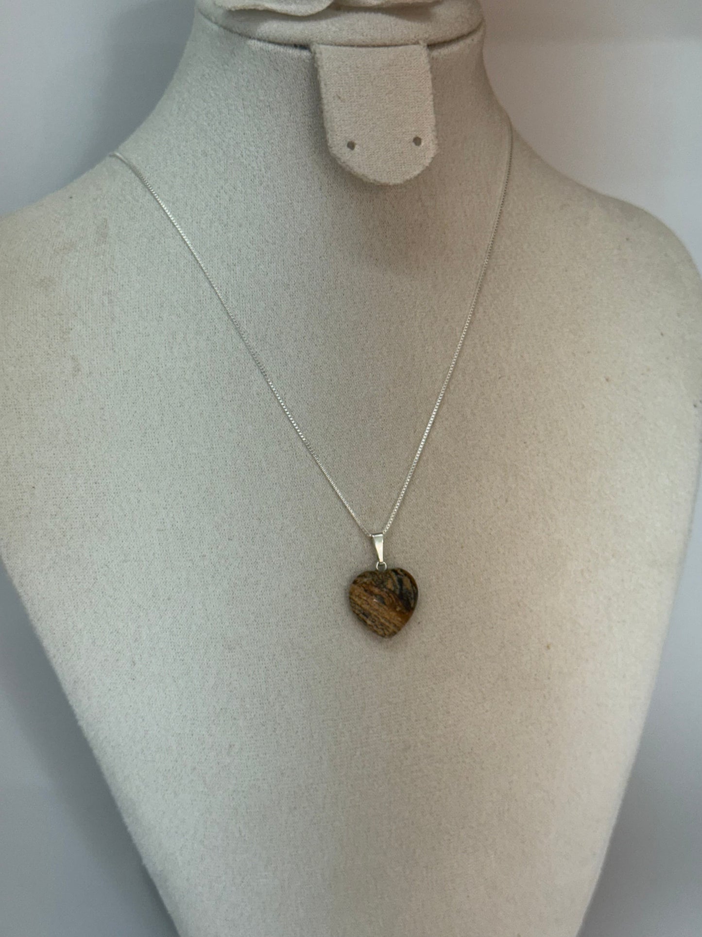 Pendentif Jaspe paysage – Amour enraciné
