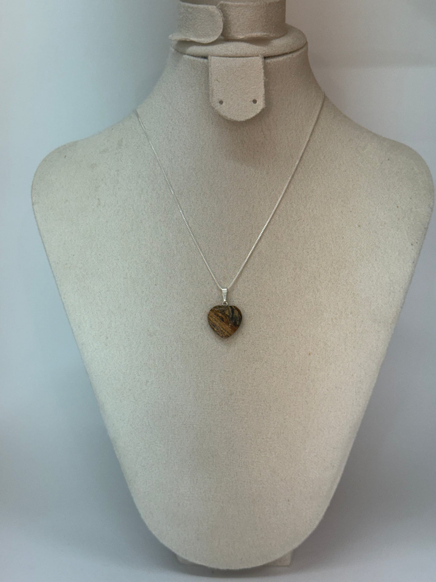 Pendentif Jaspe paysage – Amour enraciné