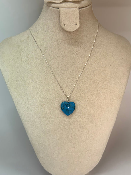 Pendentif Cœur en Howlite Turquoise – Sérénité & Expression