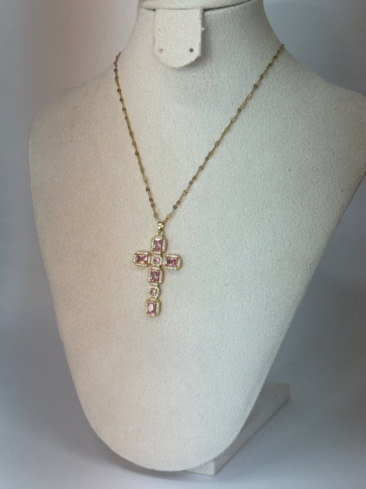 Collier Croix Doré – Pierres Roses Étincelante