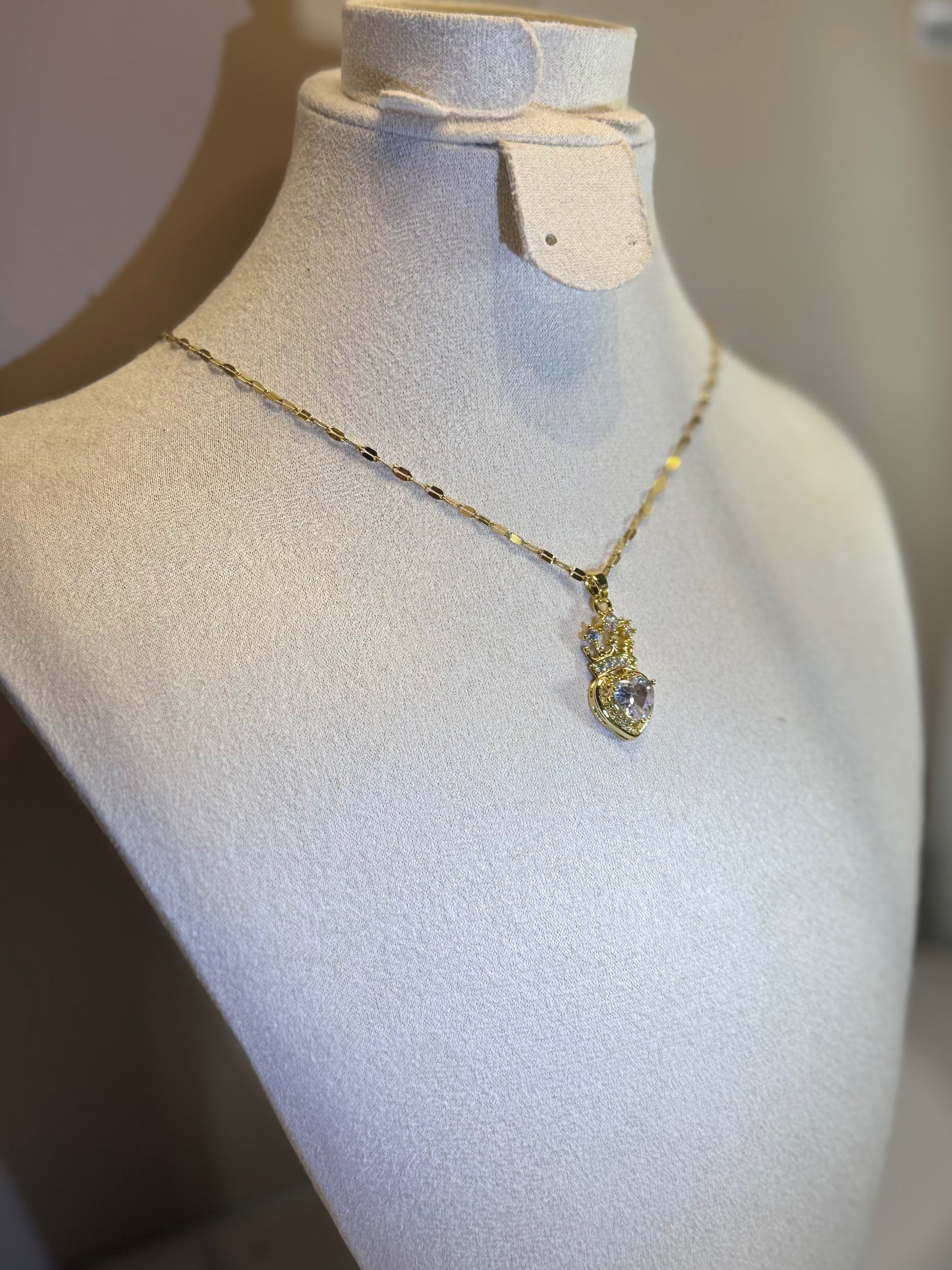 Collier Cœur Couronné