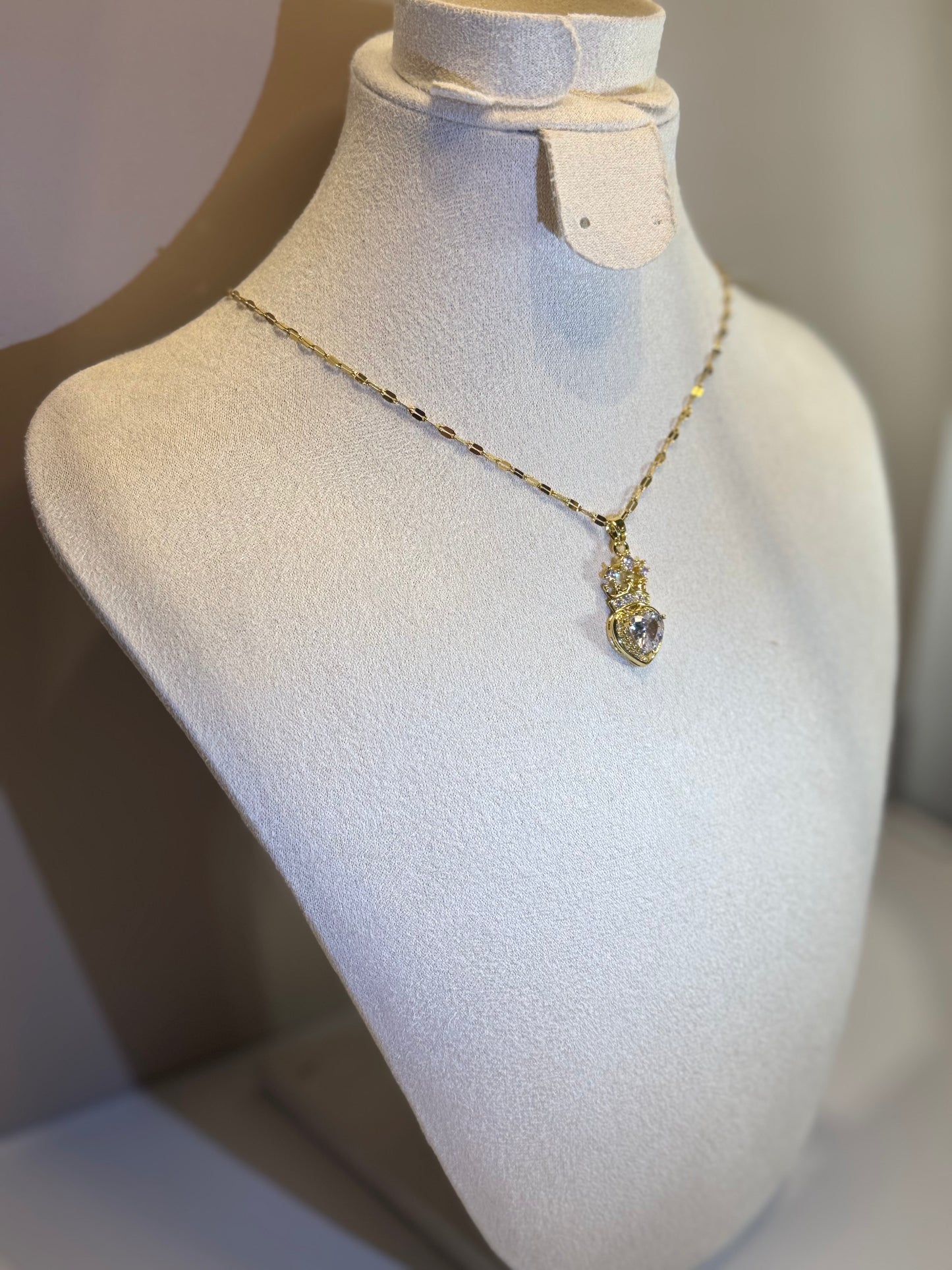 Collier Cœur Couronné