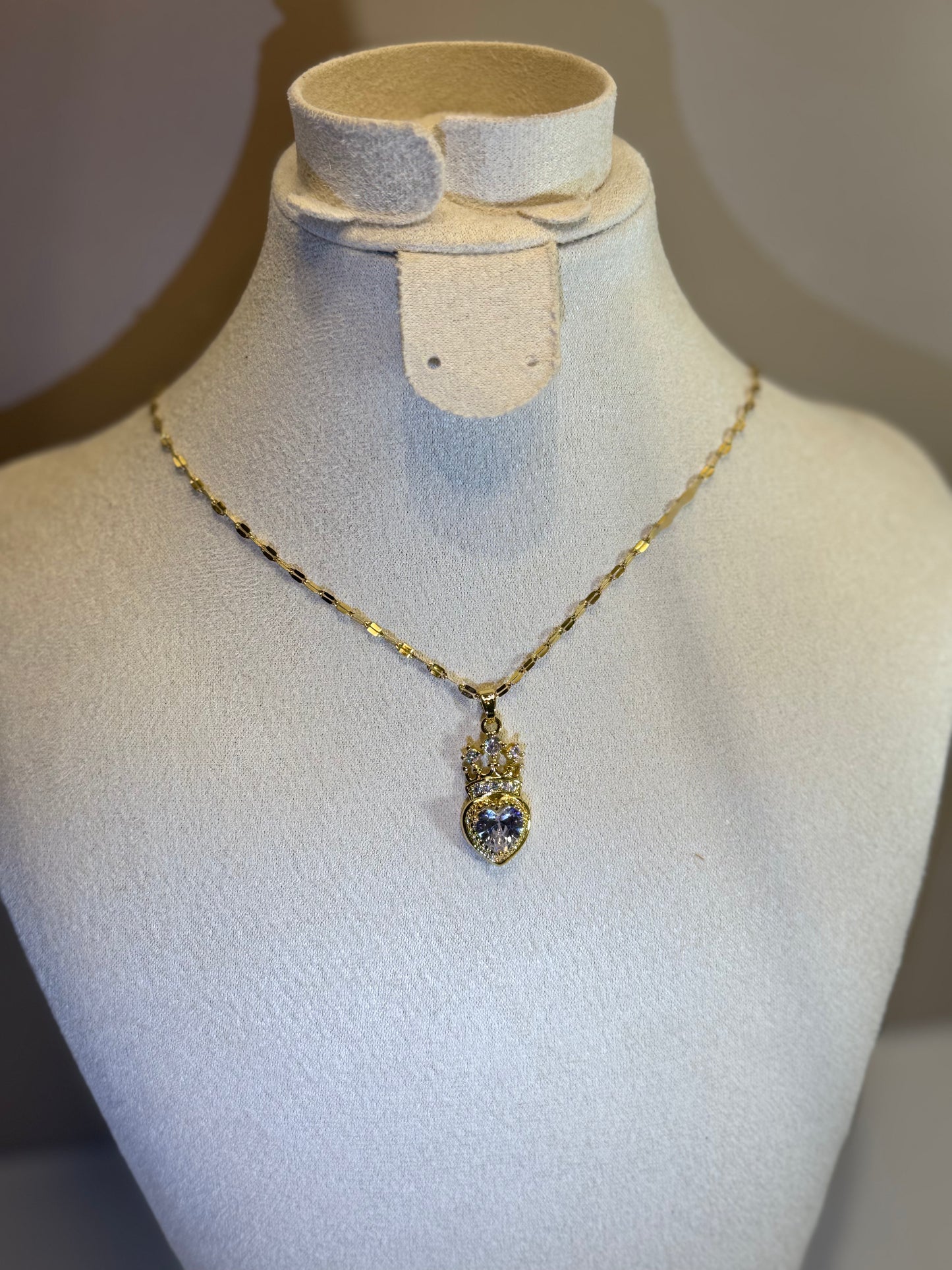 Collier Cœur Couronné