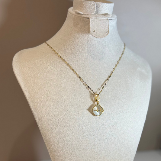 Collier Initiale Élégante