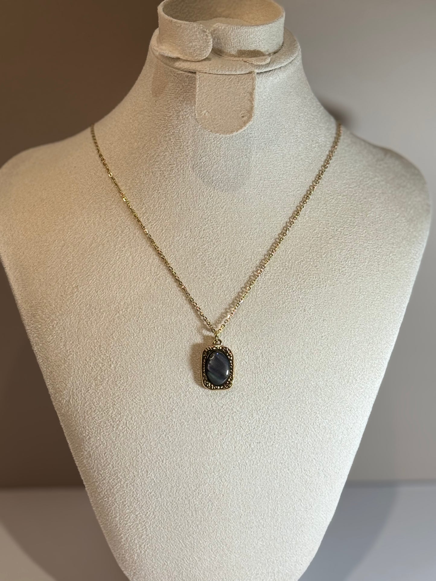 Collier  Noir Antique