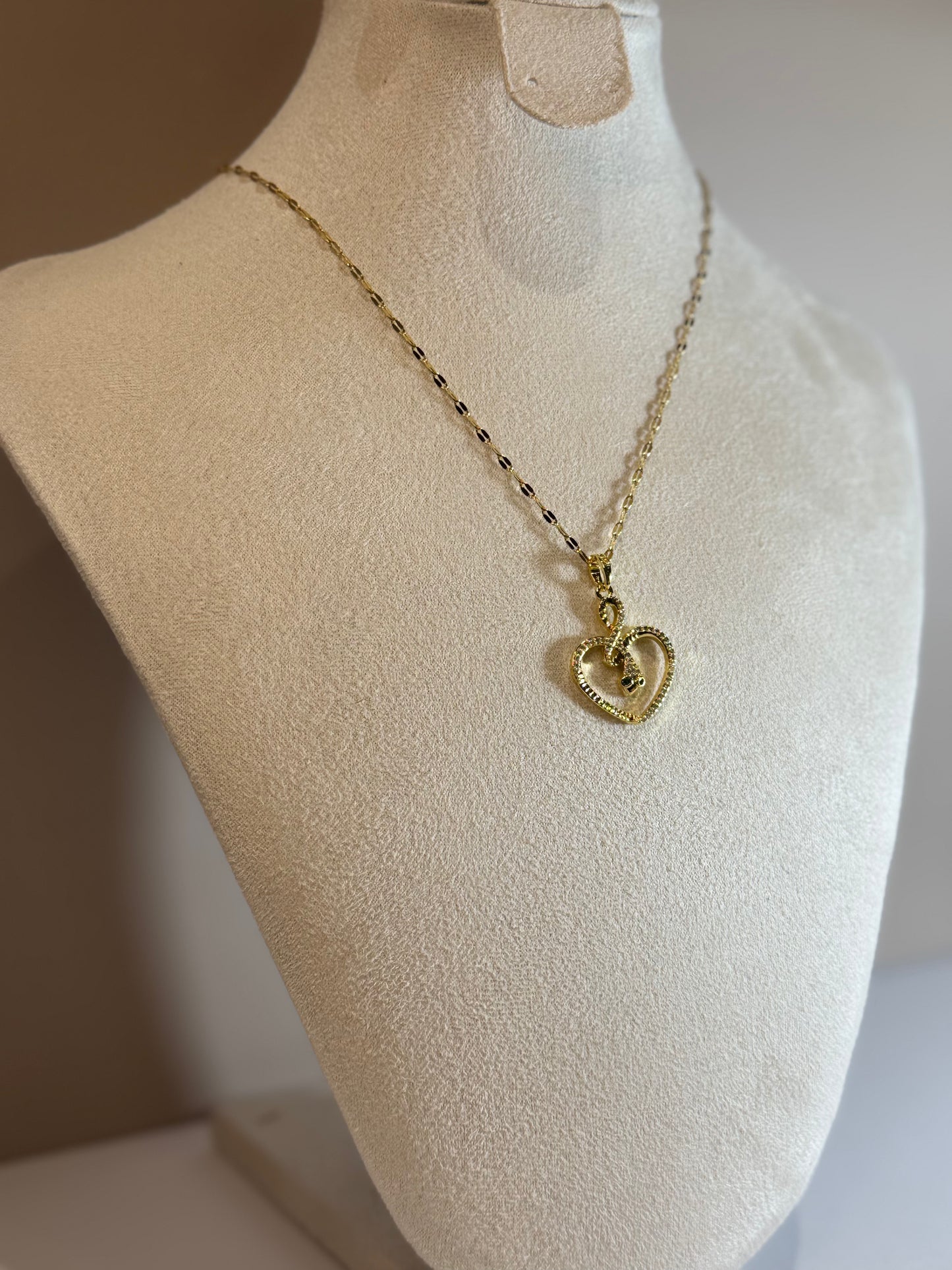 Collier Cœur Serpent