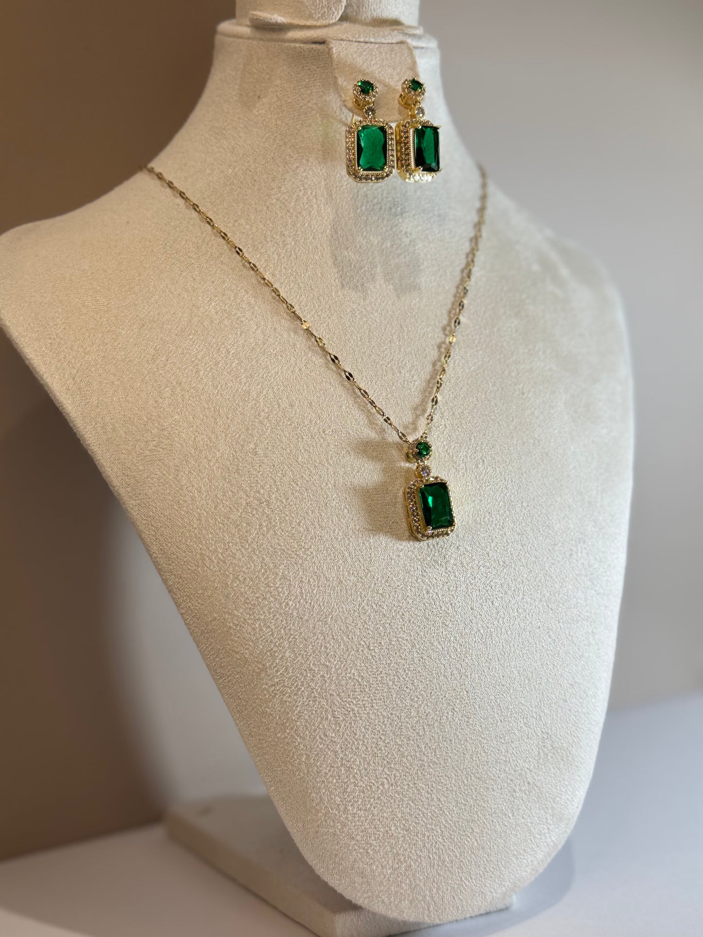 Parure Émeraude Royale