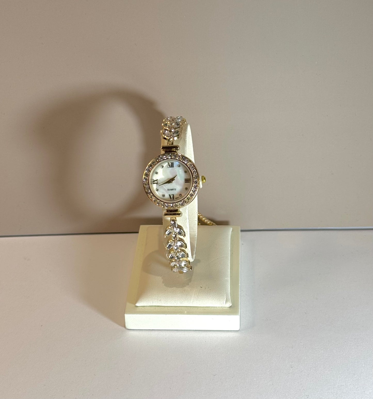 Montre Élégance Cristalline