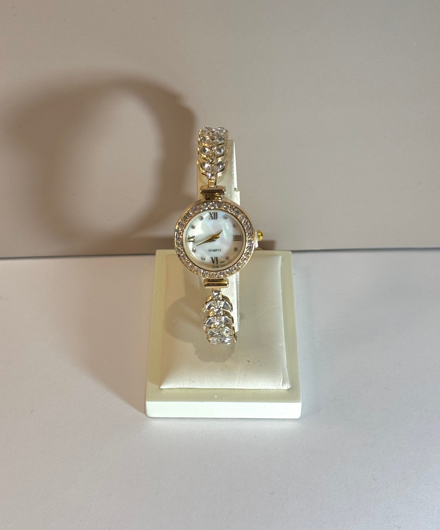 Montre Élégance Cristalline