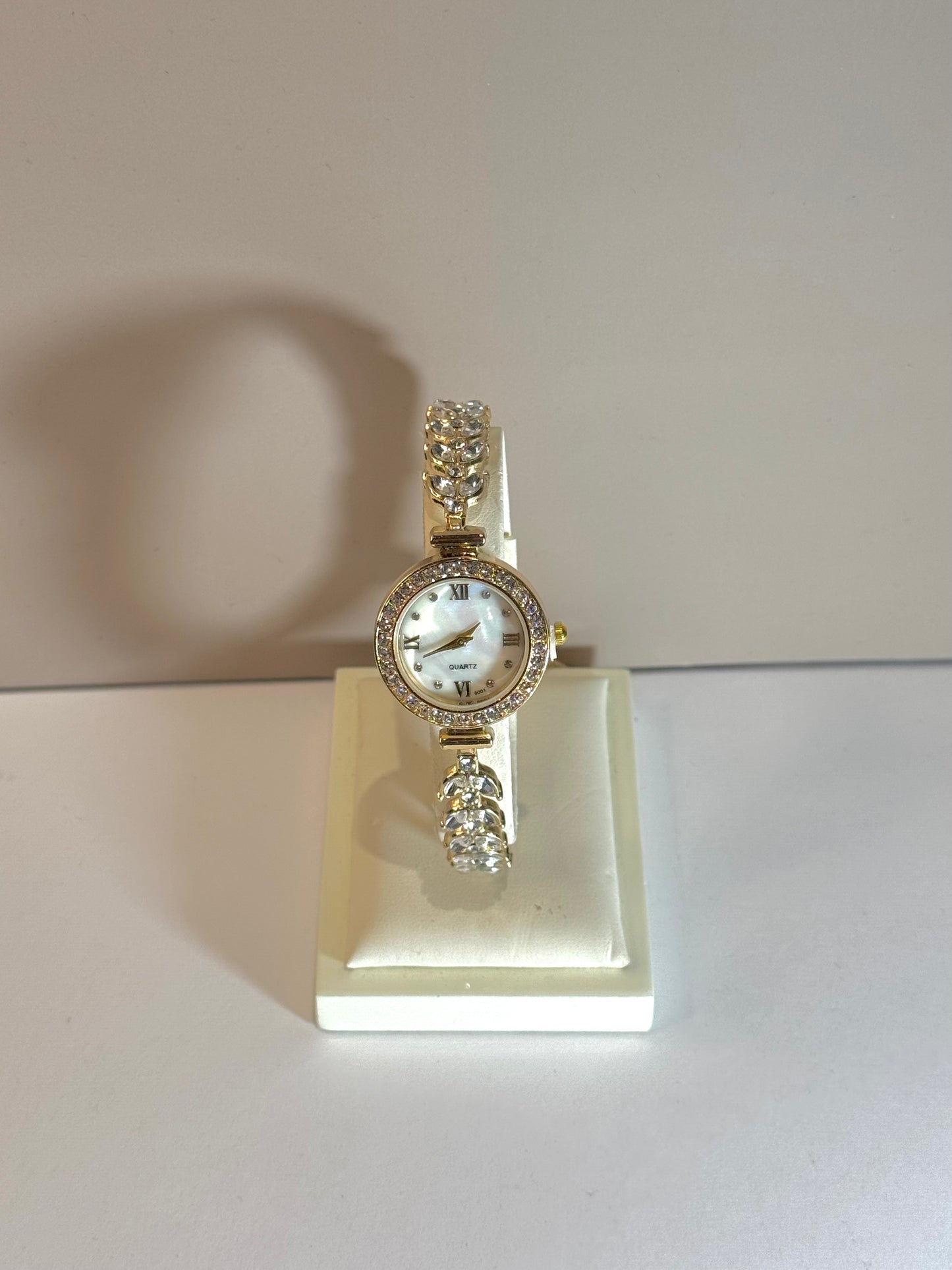 Montre Élégance Cristalline